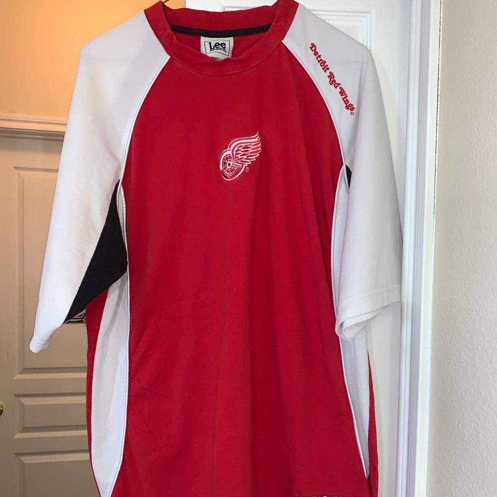 Detriot Red Wings jersey shirt large